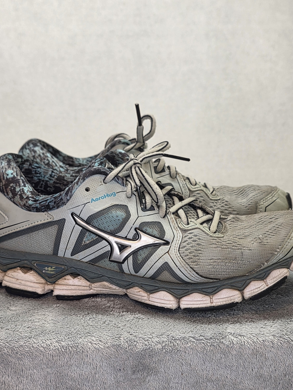Mizuno AeroHug Wave Sky 2 Lightweight Running Shoes - Sage Green #77